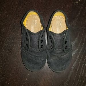 Toms